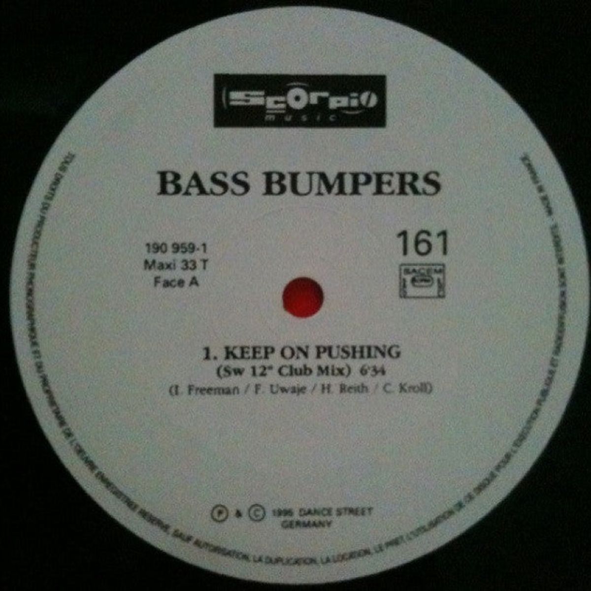GENERICO - Bass Bumpers  Keep On Pushing Remixes - Vinilo VG+