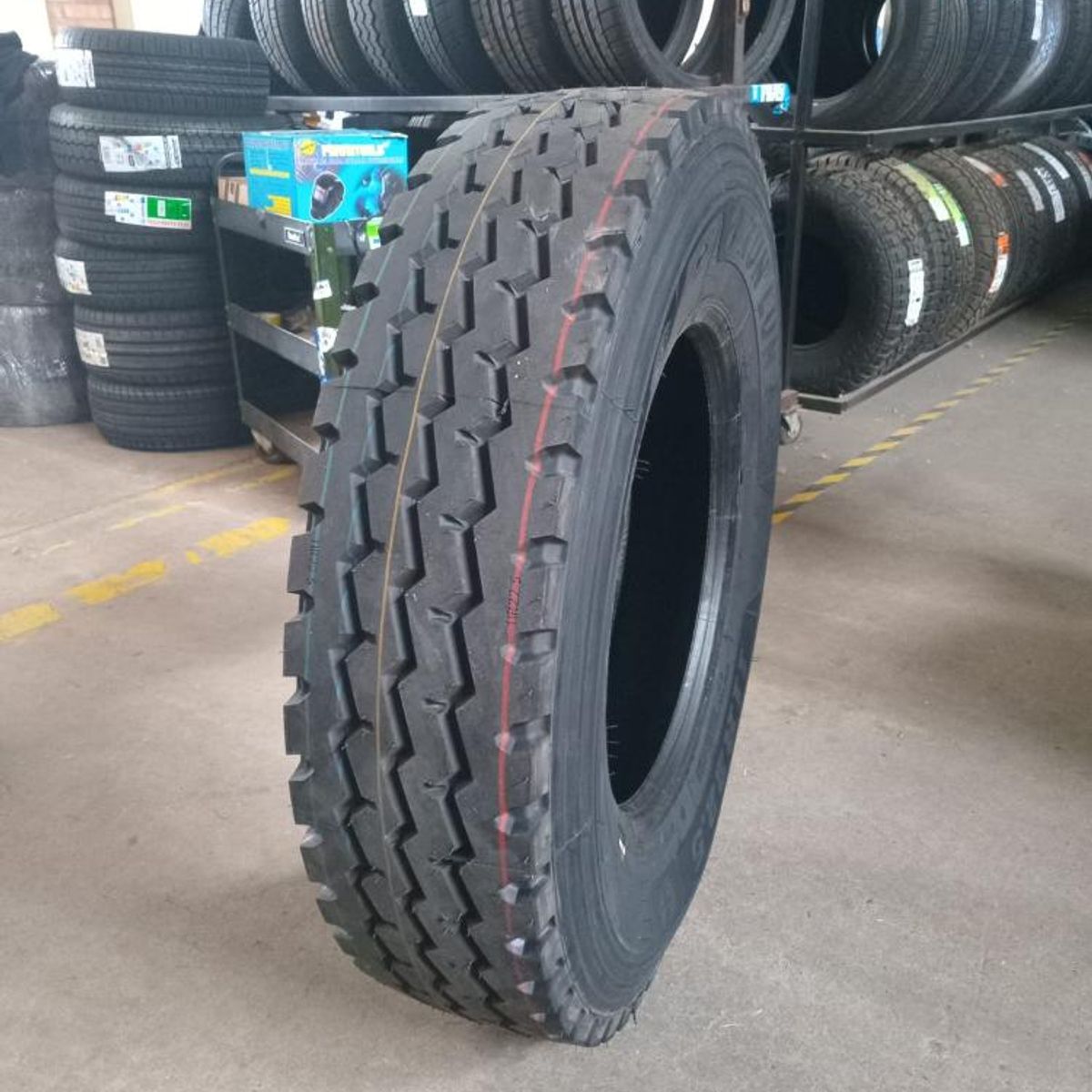 GENERICO - NEUMATICO 11 R225 KUNLUN KT865 18PR 149146K