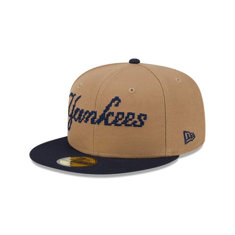 NEW ERA - Gorra 59Fifty New York Yankees MLB Classic 8-Bit Wordmark Beige