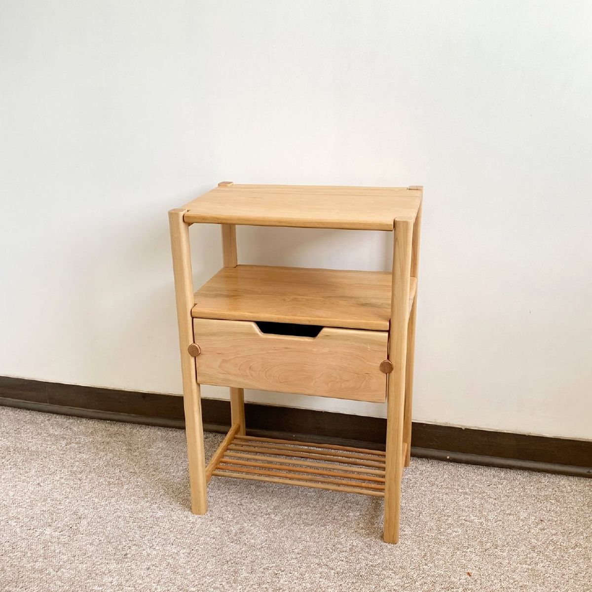 LANENA TALLER - Velador de Madera Lenga