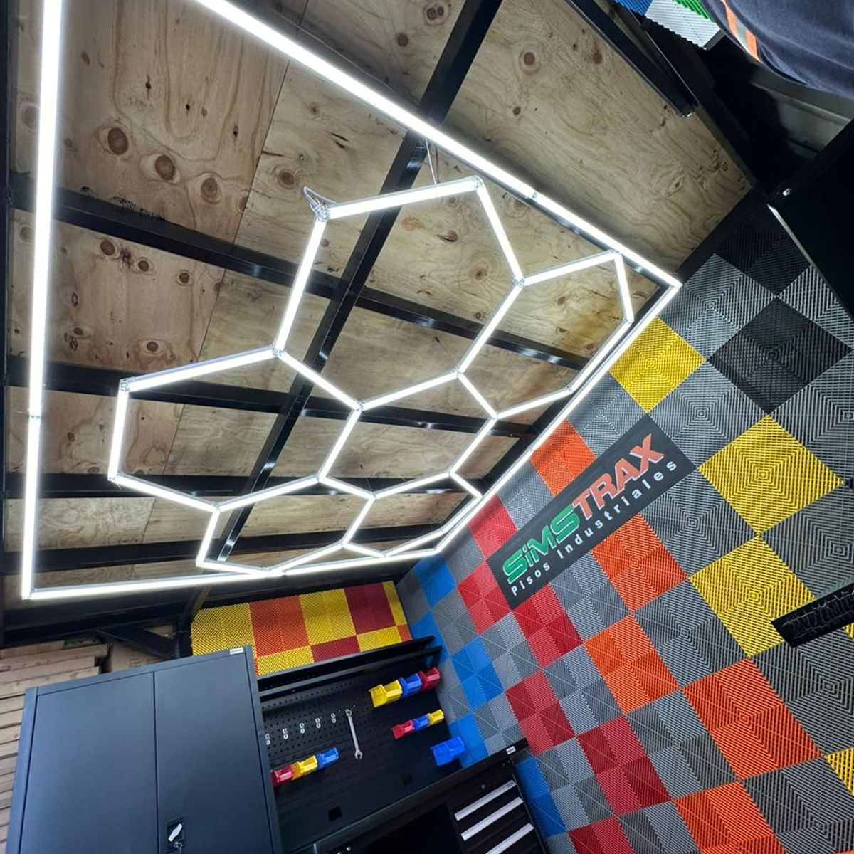 GENERICO - Luz Led 6 Hexagonos 2.4 x 2.4 Mt 6500K 360 Watts 220V