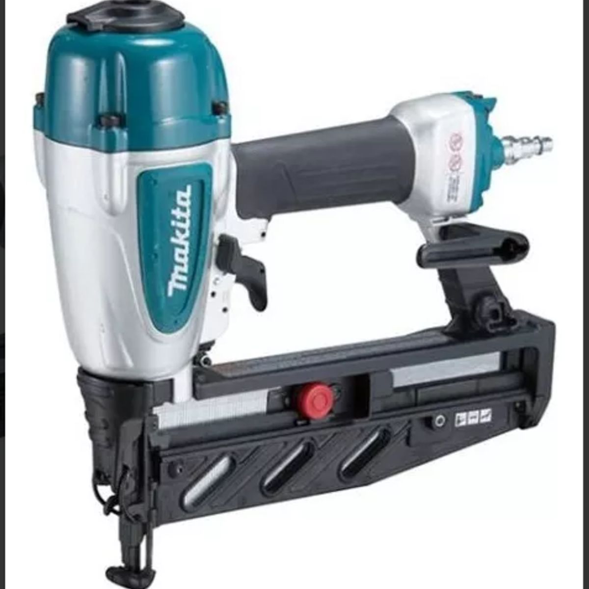 MAKITA - Clavadora Neumatica Makita 1/2 A 2 Pulgadas Calibre 16