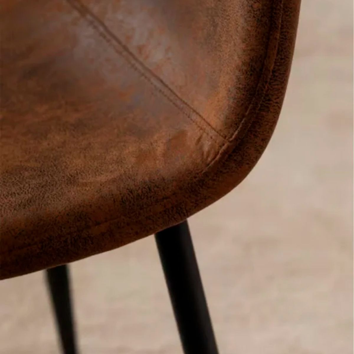 MOAD - Silla Paris Ecocuero vintage café oscuro Patas negras