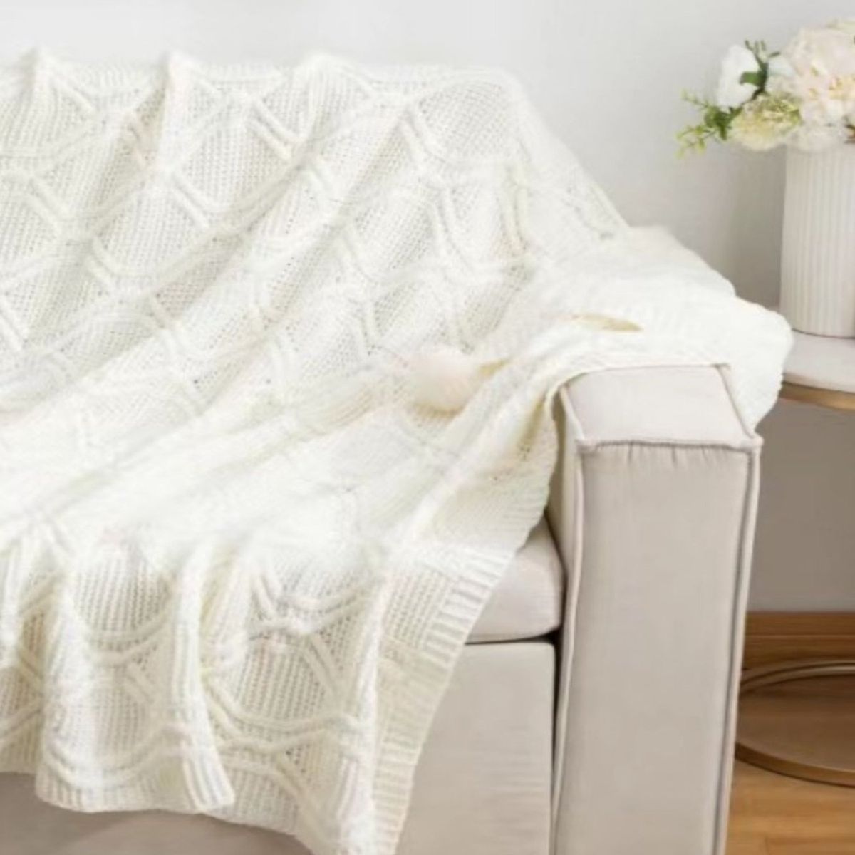 GENERICO - Manta de Lujo con Pompones Ideal para Sofá o Cama D2