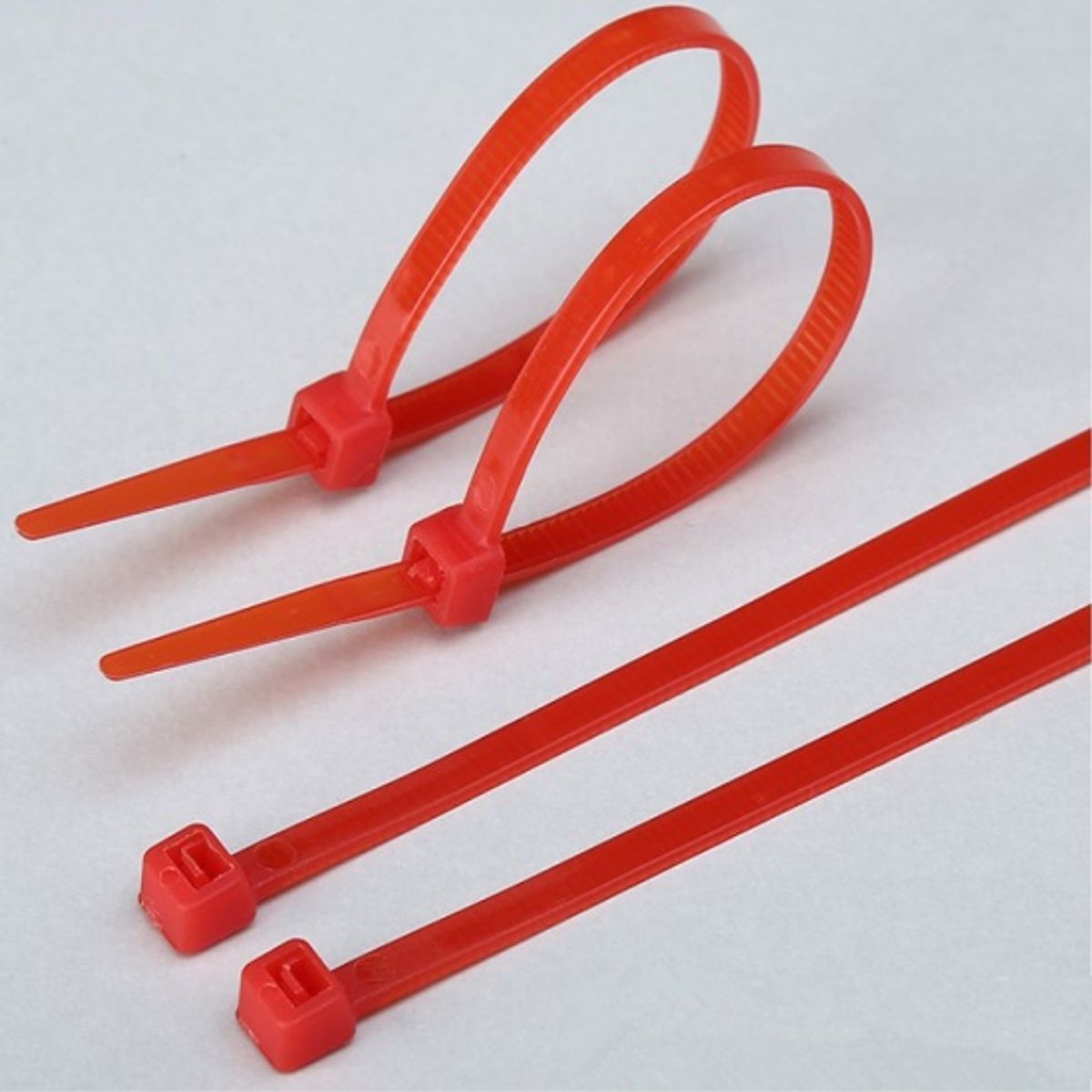 GENERICO - Amarra Cable 100 x 2.5 mm Rojo (Bolsa 100 Unidades)