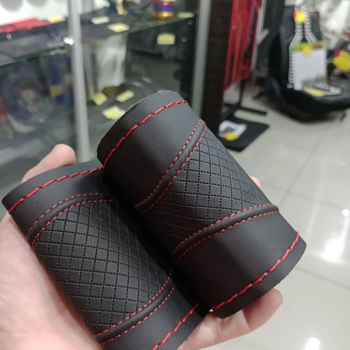 GENERICO - Funda forro Protector volante auto 38CM DISEÑO hilo ROJO