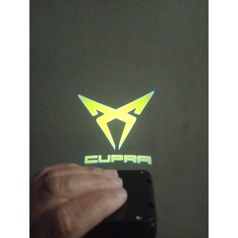 GENERICO - X2 luces led de cortesía o bienvenida CUPRA LOGO AMARILLO