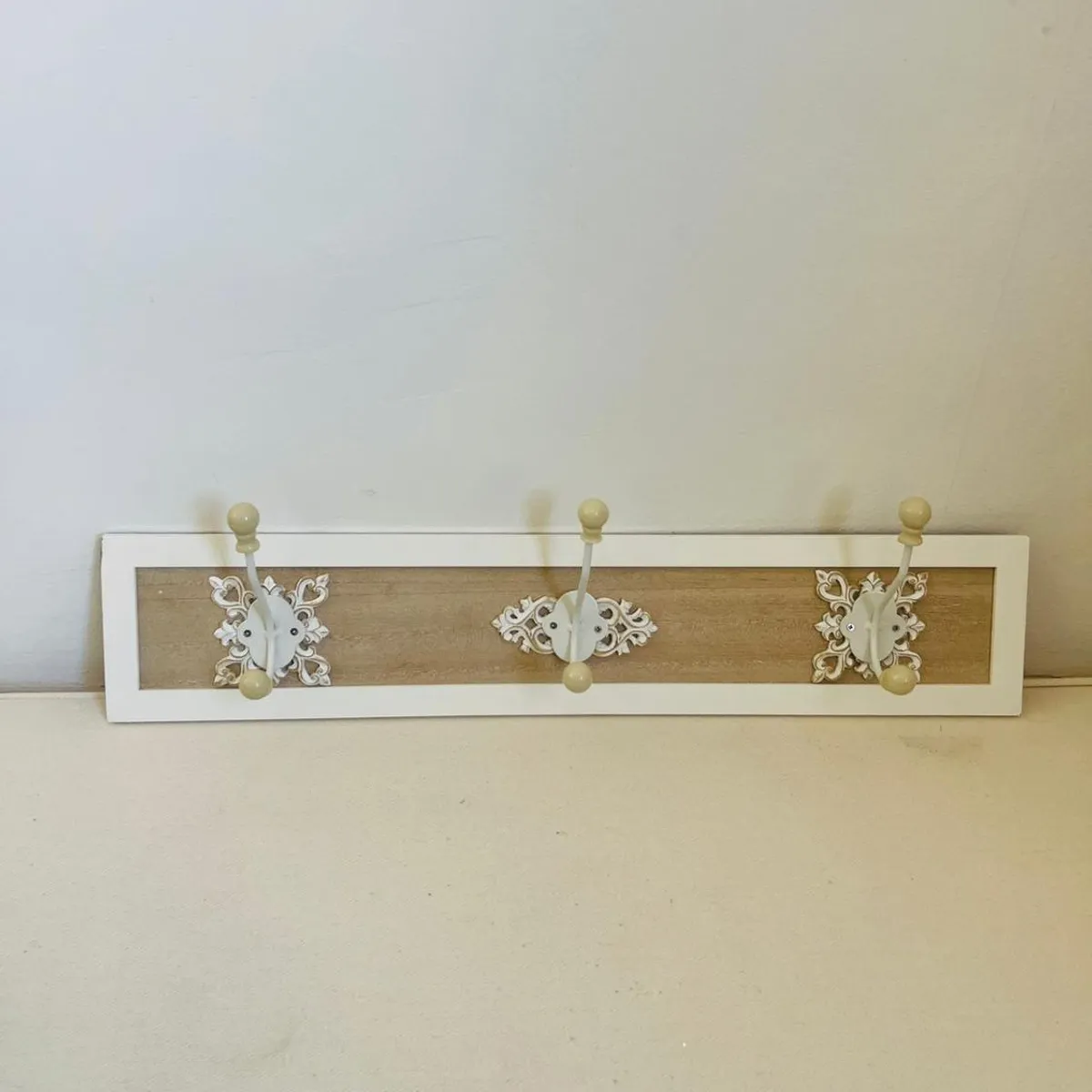 GENERICO - Colgador Vintage Blanco 3 Perchas