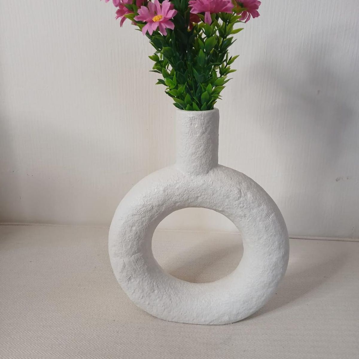 GENERICO - Florero Nórdico Blanco con Mariposa