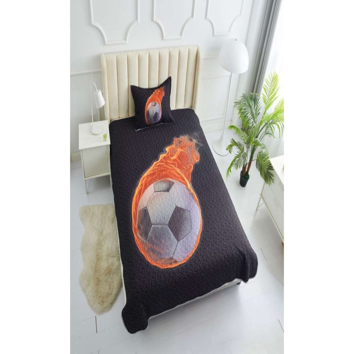 GENERICO - CUBRECAMA DE VERANO PLAZAY MEDIA CON DISEÑO DE FUTBOL.