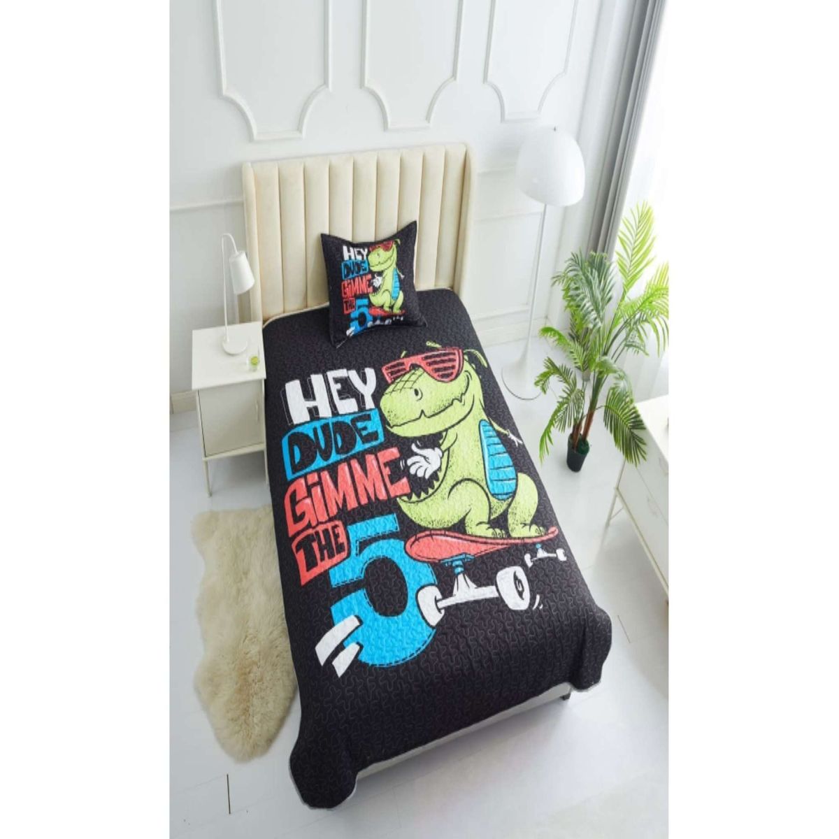 GENERICO - CUBRECAMA DE VERANO PLAZA Y MEDIA CON DISEÑO DE DINOSAURIO.