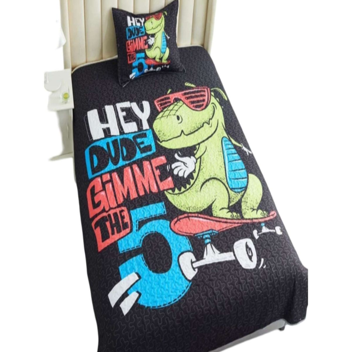 GENERICO - CUBRECAMA DE VERANO PLAZA Y MEDIA CON DISEÑO DE DINOSAURIO.