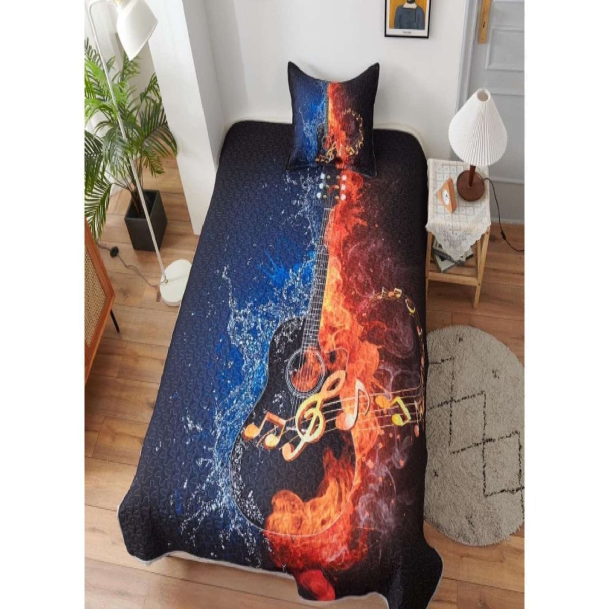 GENERICO - CUBRECAMA DE VERANO PLAZA Y MEDIA CON DISEÑO DE GUITARRA.