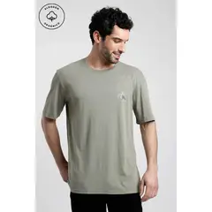 FROENS - Polera Manga Corta Hombre Perezoso Olivo