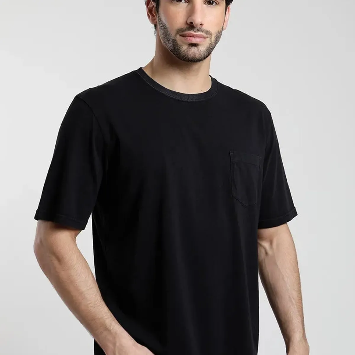 FROENS - Polera Manga Corta Hombre Bolsillo Negro Froens