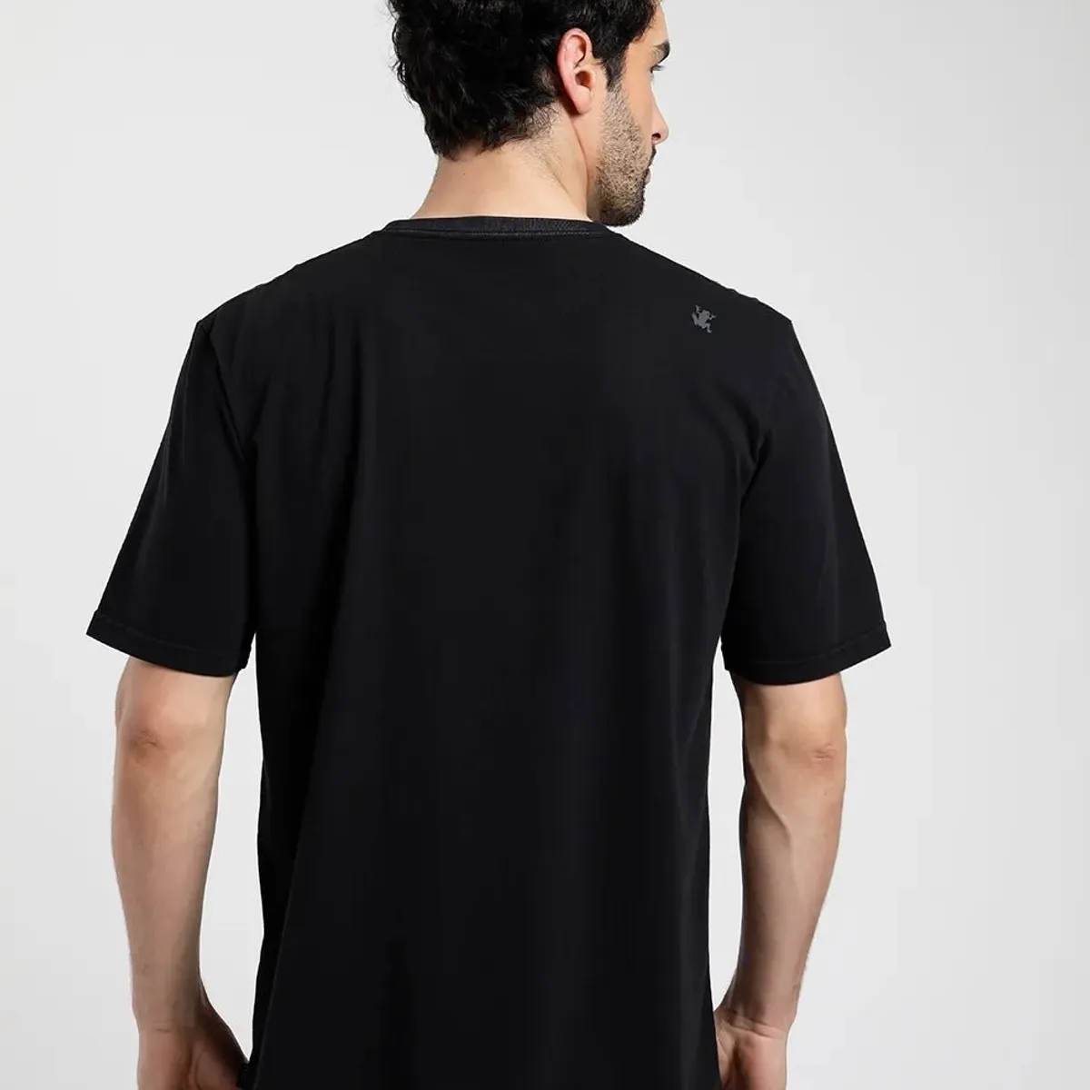 FROENS - Polera Manga Corta Hombre Bolsillo Negro Froens