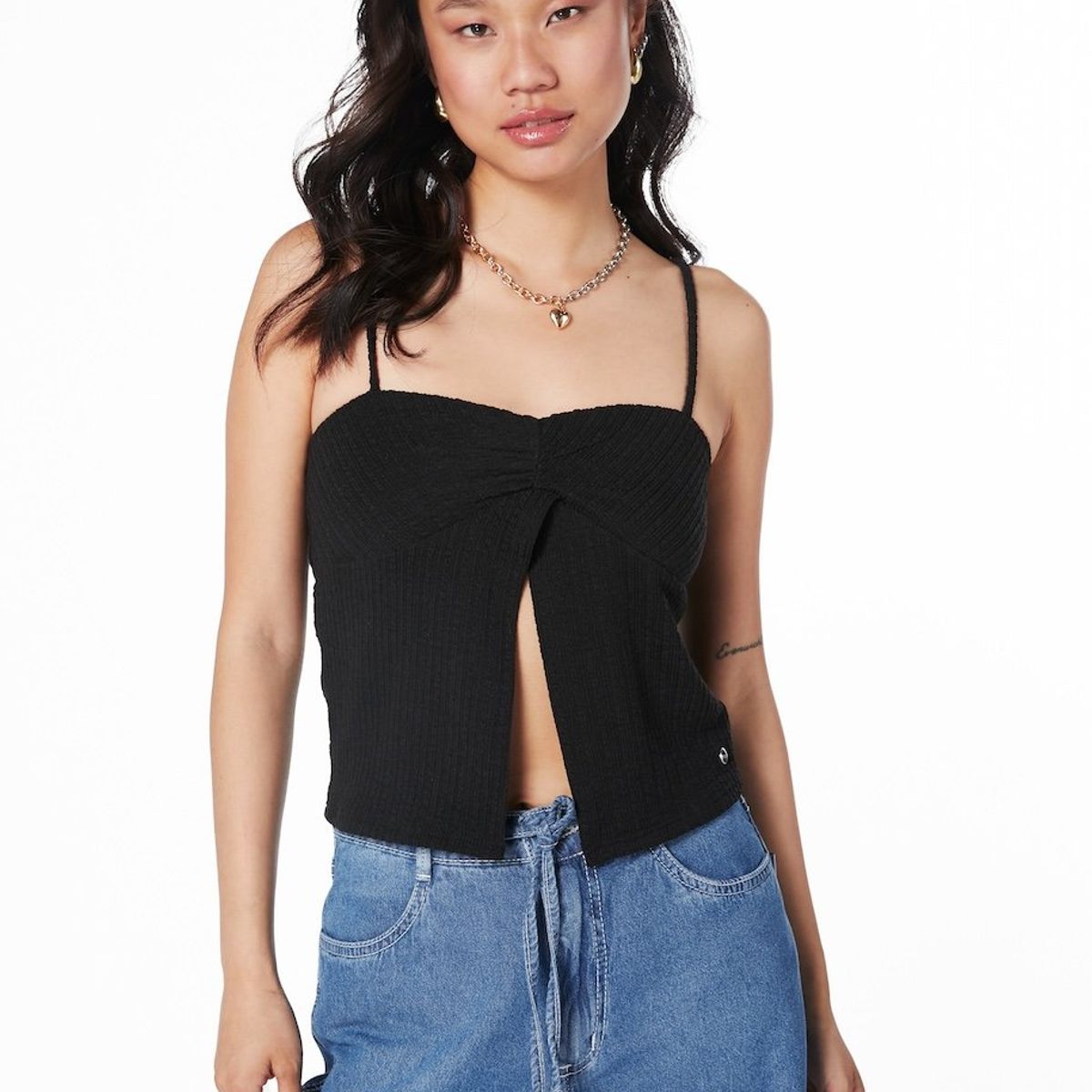 EFESIS - POLERA DIMITRY CROP PABILOS Y CRUCE DELANTERO NEGRA - Negro