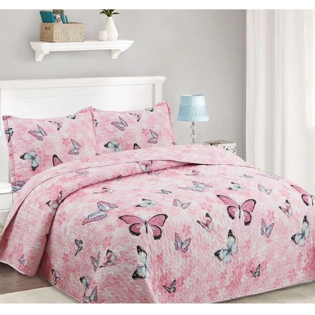 COMPRAPO - Cubrecama Quilt Liviano 1.5 Plazas Mariposas Pink + 1 Funda 50x70 Cm