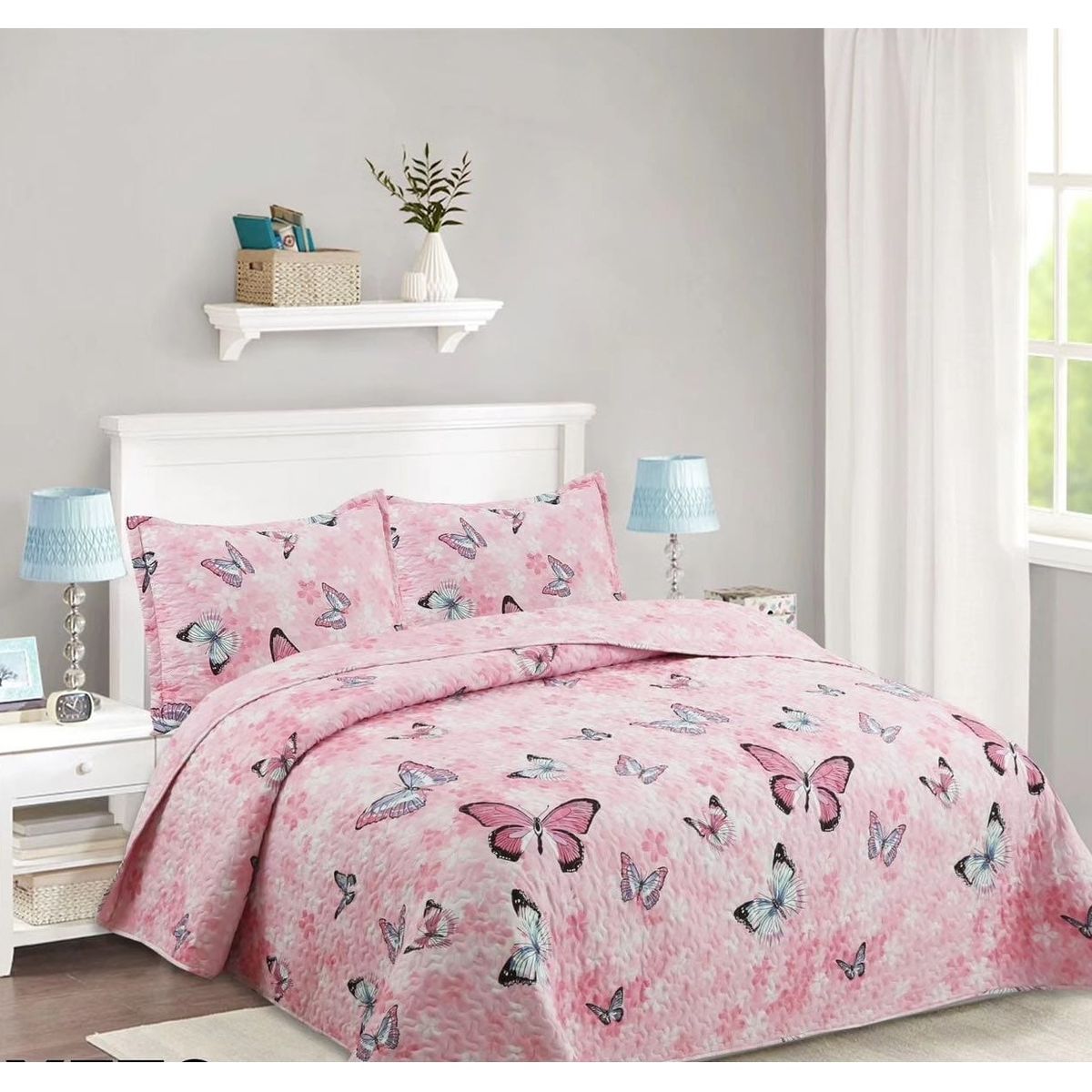 COMPRAPO - Cubrecama Quilt Liviano 1.5 Plazas Mariposas Pink + 1 Funda 50x70 Cm