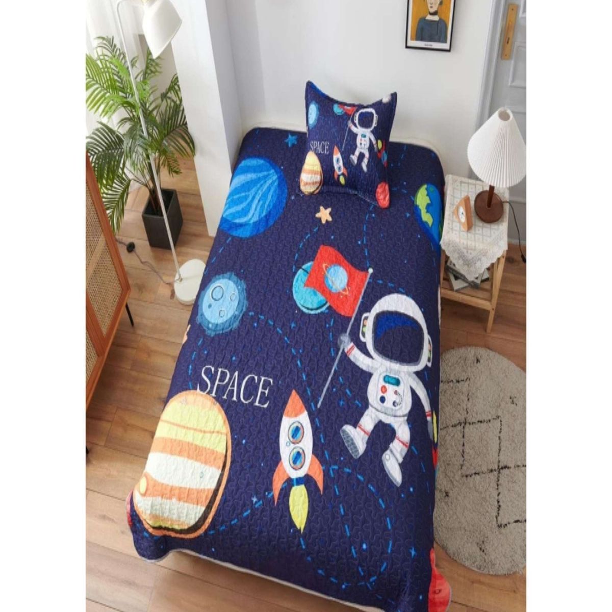 GENERICO - CUBRECAMA DE VERANO PLAZA Y MEDIA CON DISEÑO DE ASTRONAUTA