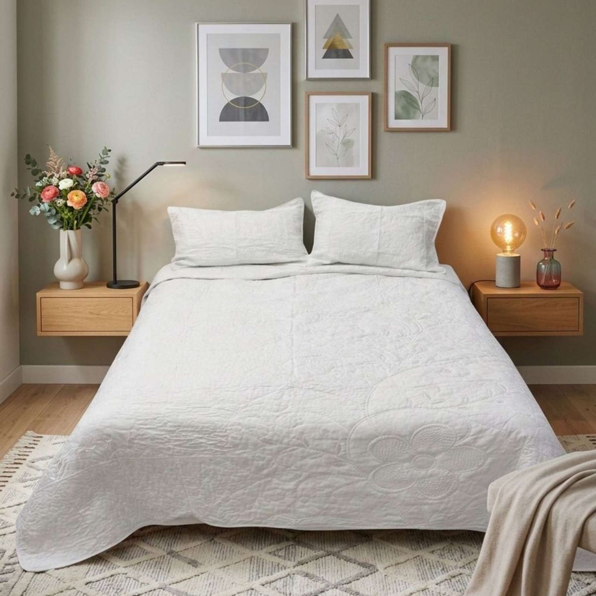 GENERICO - Quilt Bordado Floral 2 Plazas Colección Botánica