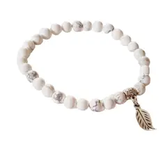 GENERICO - Pulsera howlita blanca con dije hoja
