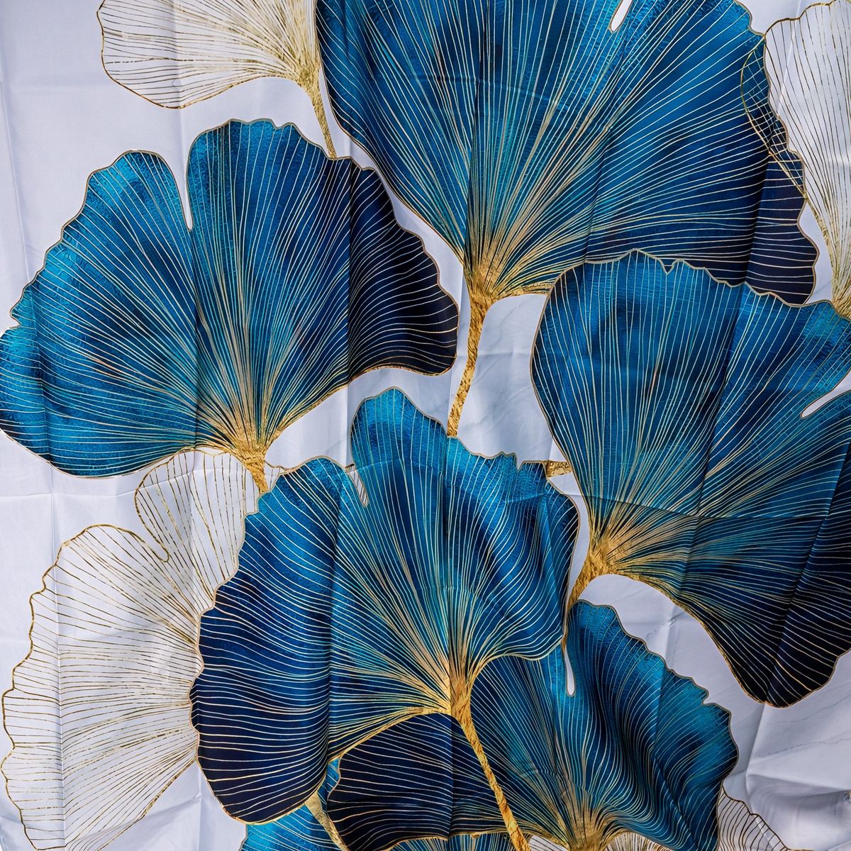 CHINITOWN - Cortina de Ducha Con Argollas Blanca Estampado Chinitown