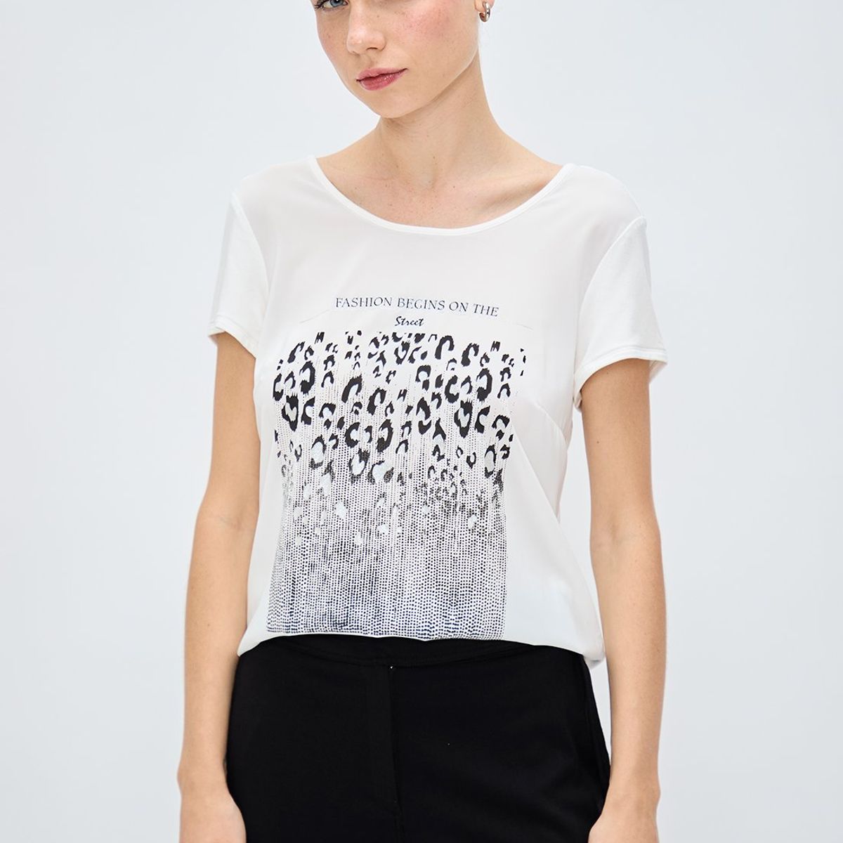 IO - Polera Manga Corta Crudo Mujer Io