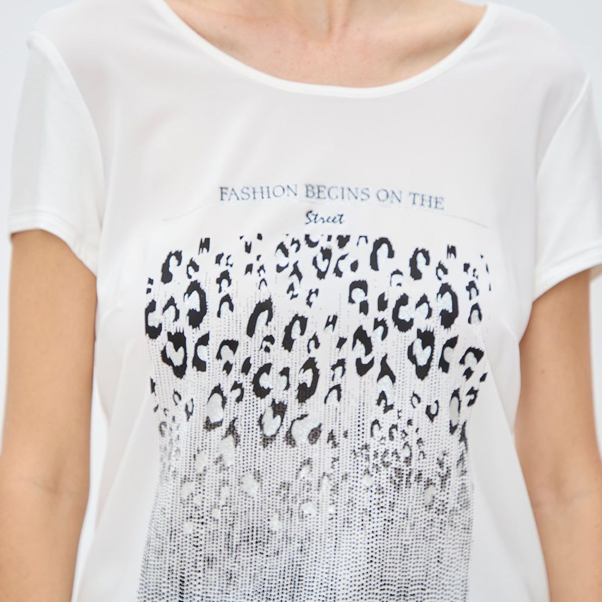 IO - Polera Manga Corta Crudo Mujer Io