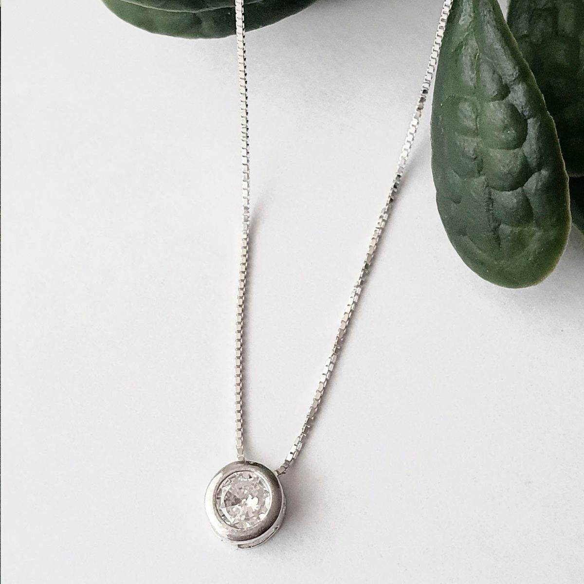 GENERICO - Collar Punto de Luz Plata