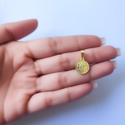 Imagen 2 del producto Colgante Medalla San Benito 12mm Enchapado Oro 18K