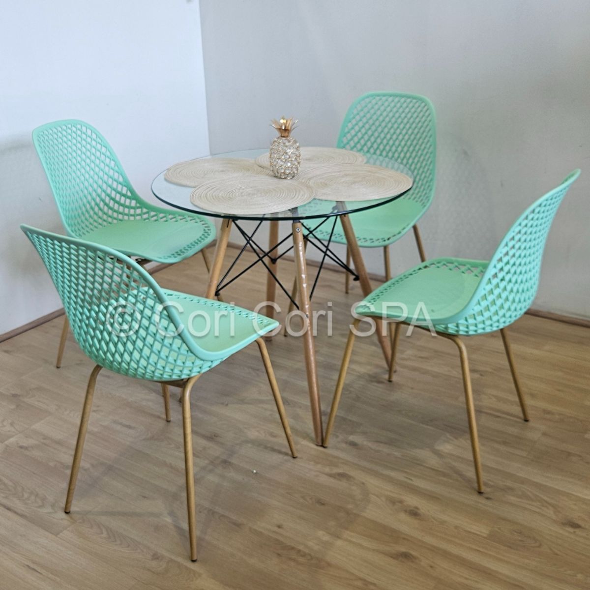 CORI CORI - Comedor Mesa Eames Vidrio 80 cm + 4 Sillas Panal Menta