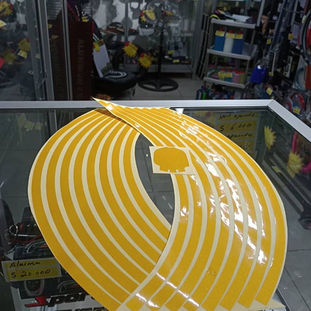 GENERICO - Kit de sticker adhesivos reflectivos para llantas AMARILLO