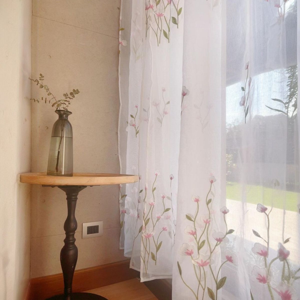 GENERICO - Set de 02 Visillos Bordados con Argollas 140x230 cm