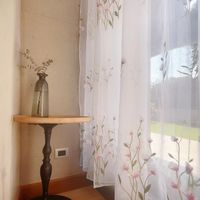 Set de 02 Visillos Bordados con Argollas 140x230 cm