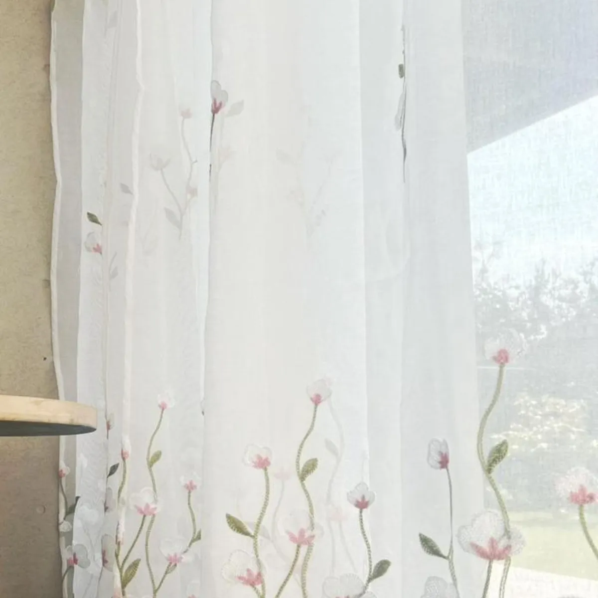 GENERICO - Set de 02 Visillos Bordados con Argollas 140x230 cm