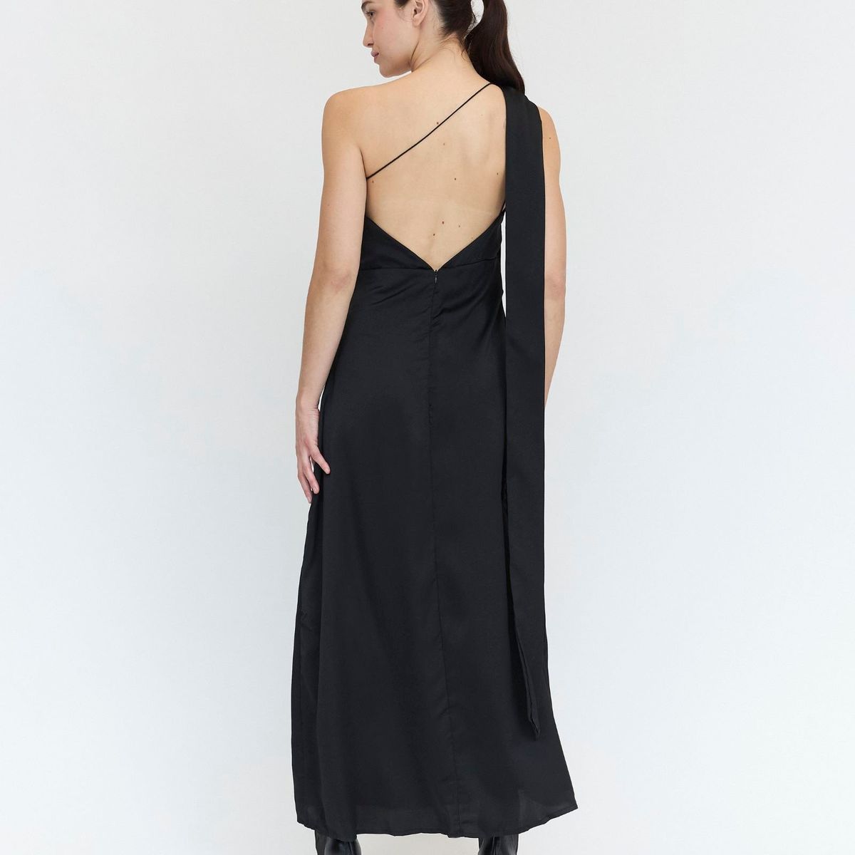 GUINDA - Maxi Vestido tipo Halter Asimétrico Tabi Guinda