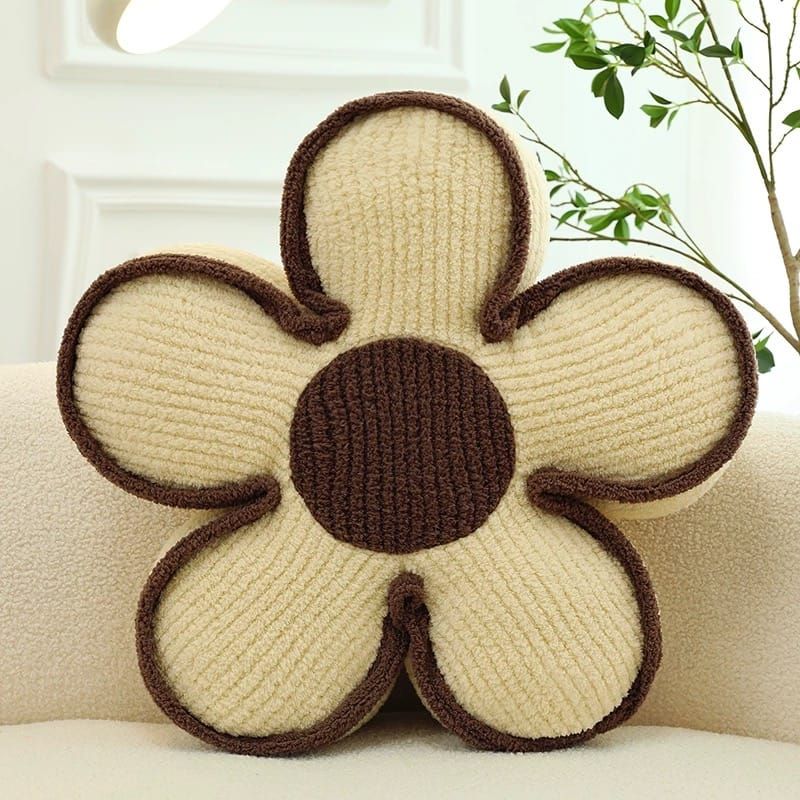 ANGELES DEL HOGAR - Cojín Decorativo Peluche Forma De Flor  50CM Beige