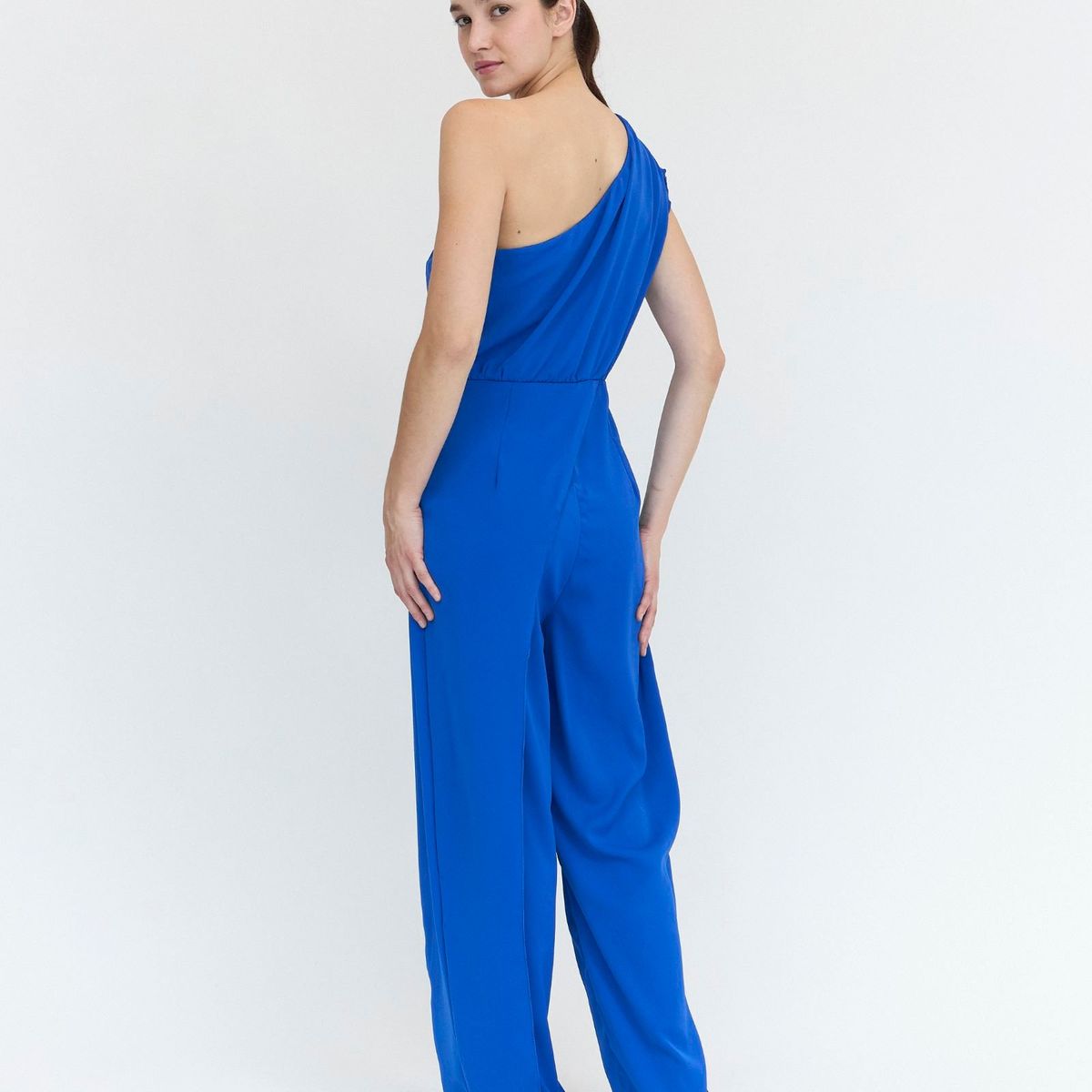 GUINDA - Enterito escote asimétrico con cierre lateral Ramses Guinda