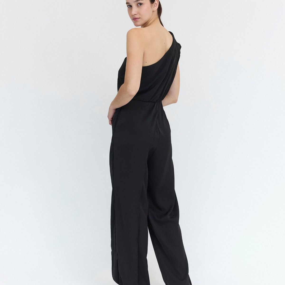 GUINDA - Enterito escote asimétrico con cierre lateral Ramses Guinda