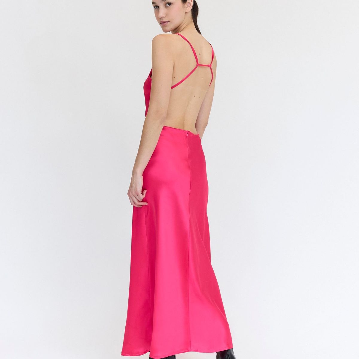 GUINDA - Midi Vestido Satinado escote Bote Noah Guinda