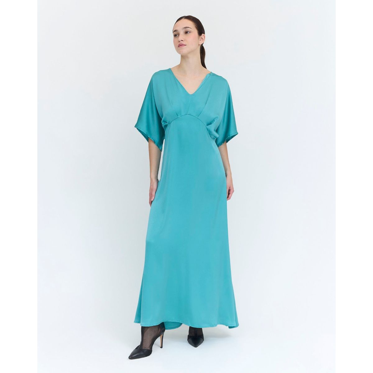 GUINDA - Maxi Vestido con escote en V y mangas cortas Amalita Guinda