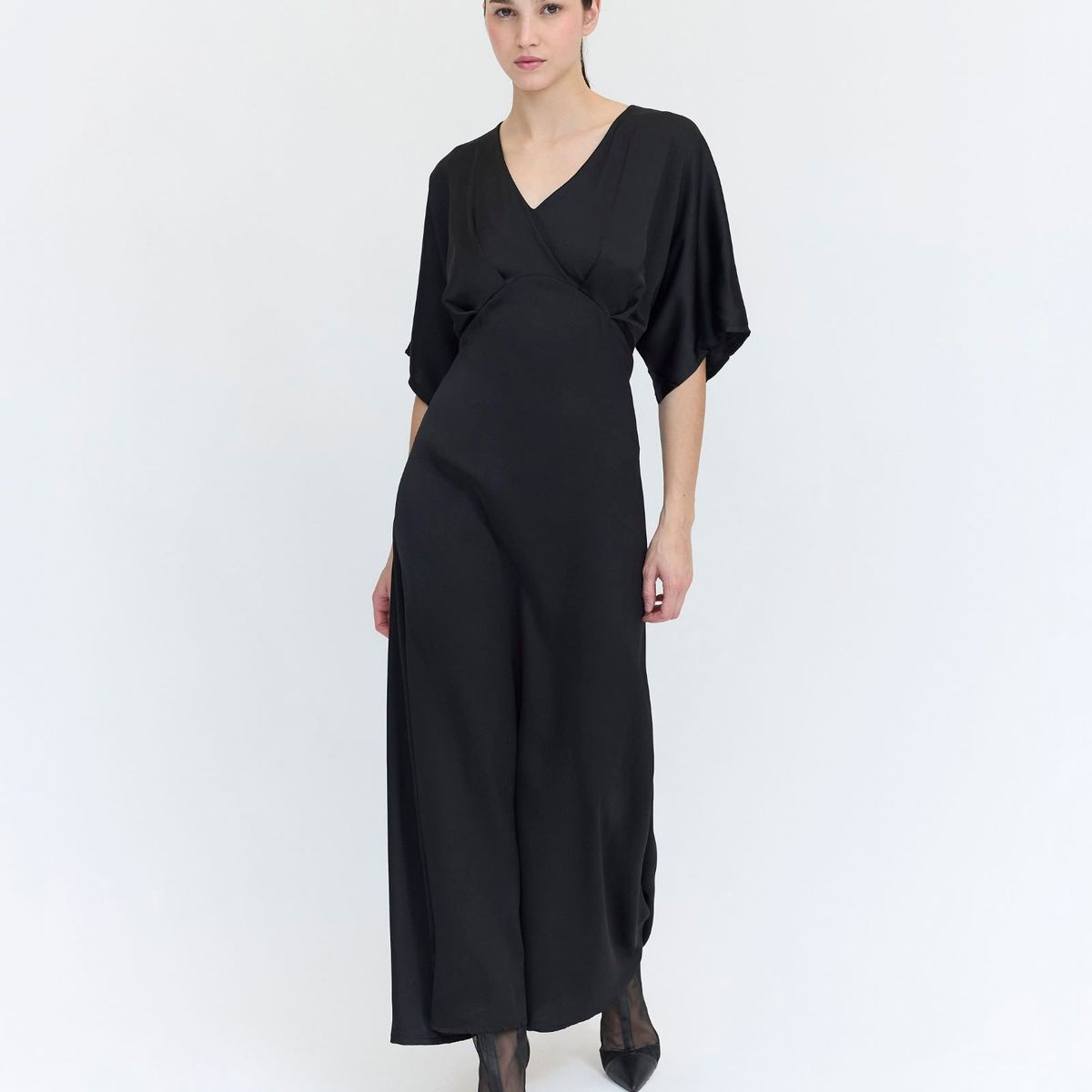 GUINDA - Maxi Vestido con escote en V y mangas cortas Amalita Guinda