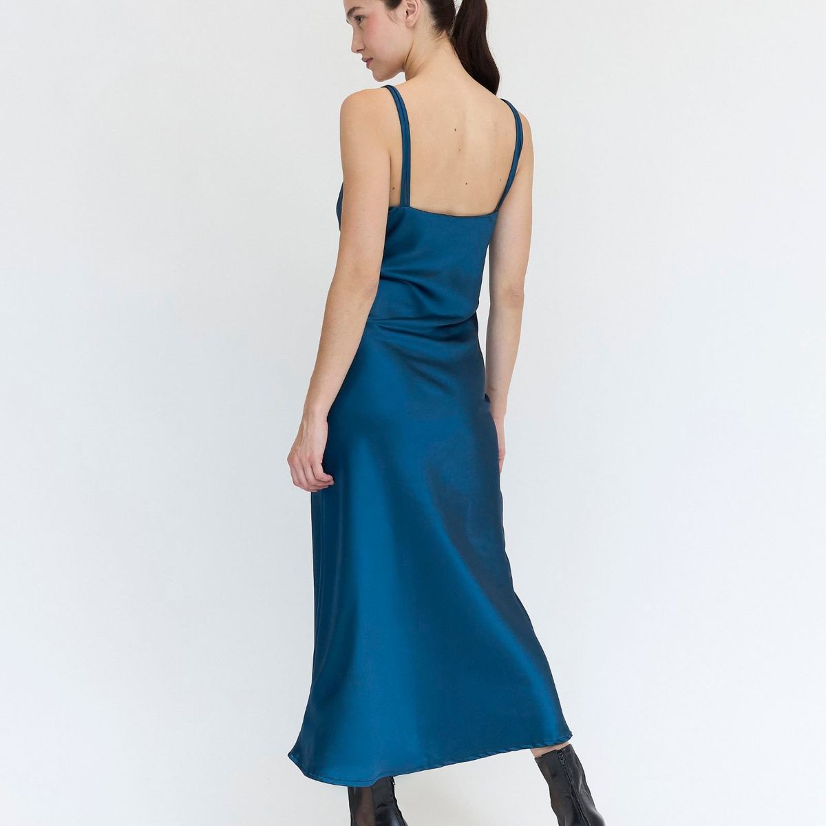 GUINDA - Midi Vestido con tirantes adornados con piedras Tex Guinda