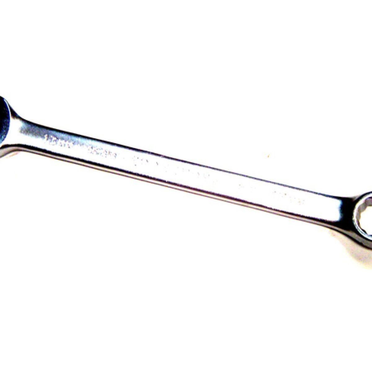 GENERICO - LLAVE PUNTA Y CORONA 18 MM BAWA