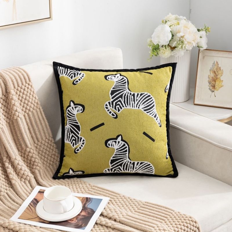 GENERICO - Funda de Cojín Chenille 45 x 45 cm - Amarillo Cebra