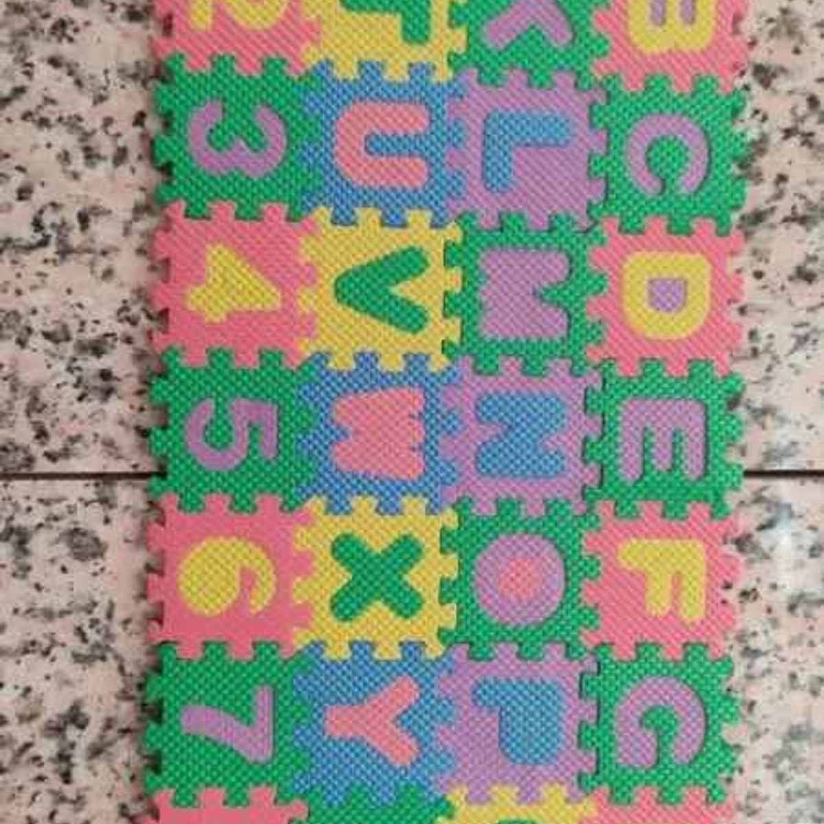 GENERICO - Mini juguete alfombra 36 letras y números, 5×5cm 1 pieza