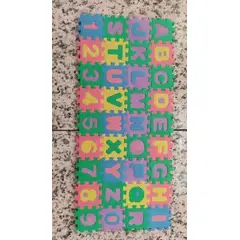 GENERICO - Mini juguete alfombra 36 letras y números, 5×5cm 1 pieza