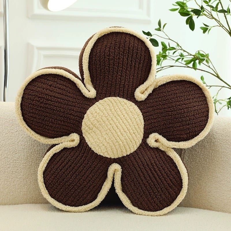 ANGELES DEL HOGAR - Cojín Decorativo Peluche Forma De Flor  50CM Cafe