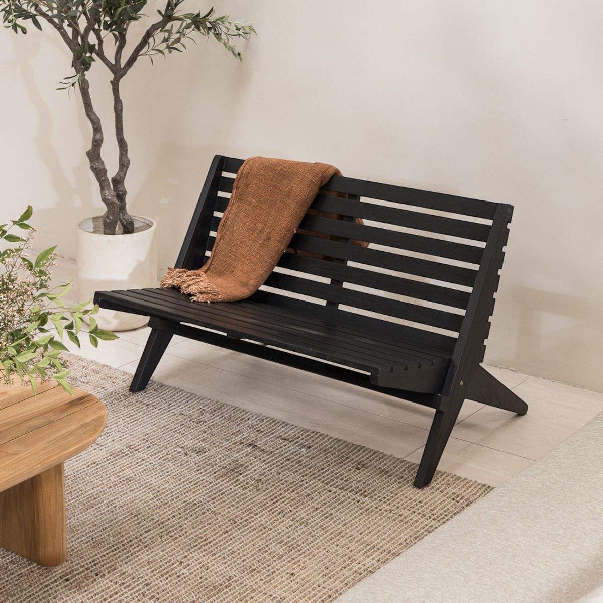 AMOBLE - Banqueta Baltinache Negra Amoblé